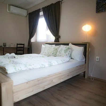 Bonne Chance Restaurant And Hotel 3*